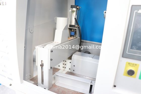 الصين عالية الدقة الآلية CNC الهيدروليكية الخشب منصة قطع الشفرة رأت آلة للقطار